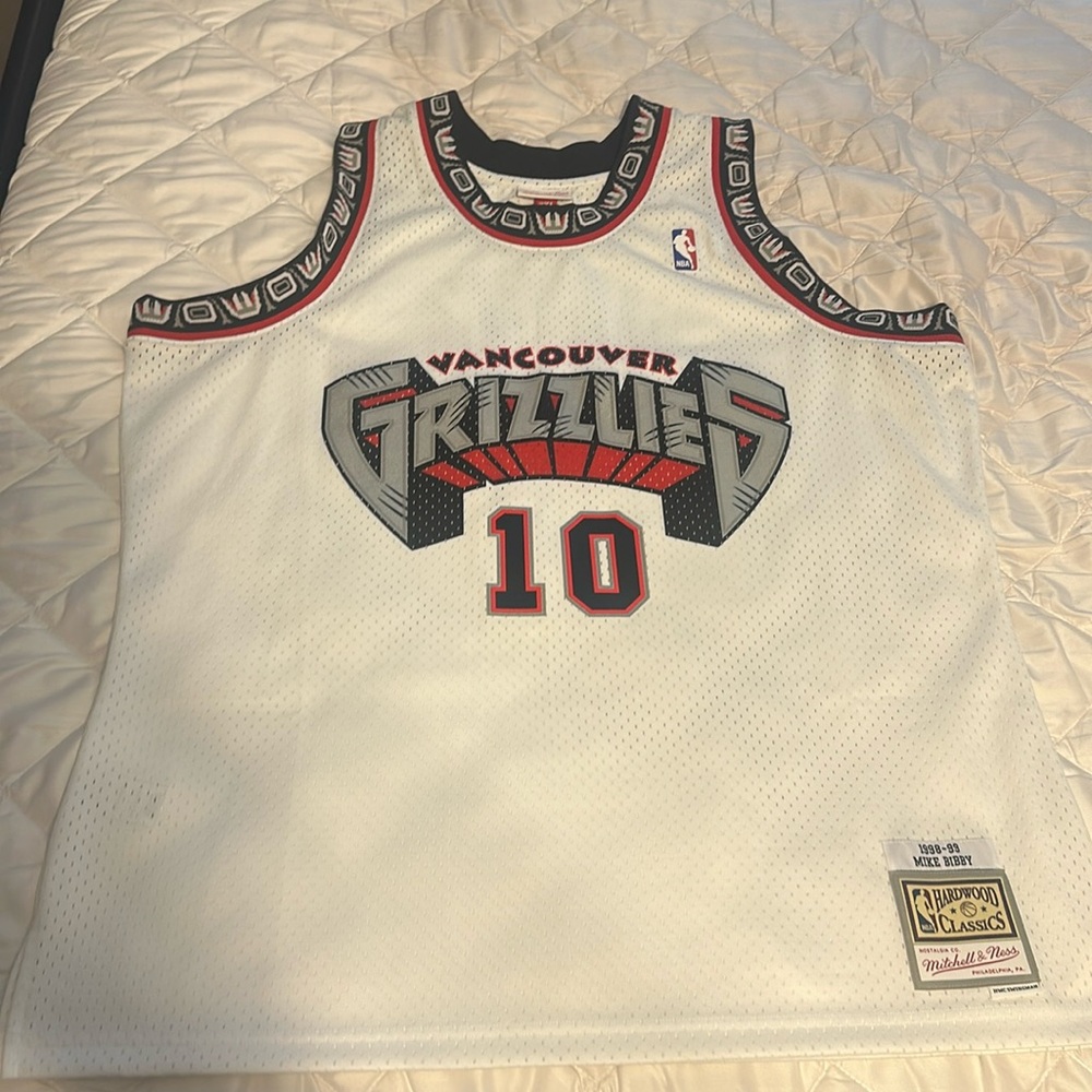Mitchell & Ness Reload Vancouver Grizzlies Jersey,size 2xl,colors white and red